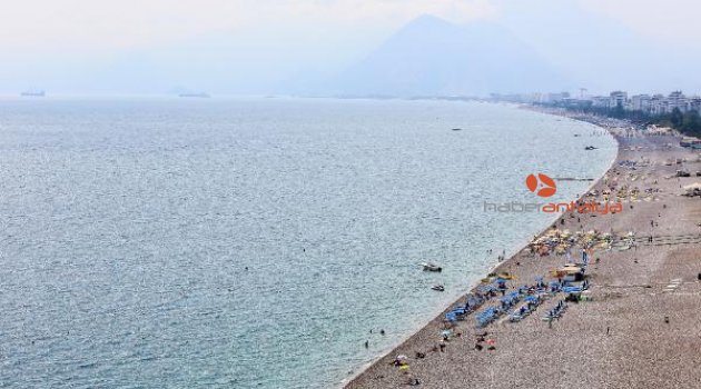Okullar açıldı, Konyaaltı Sahili boşaldı