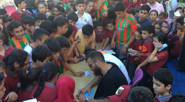 Okullarda Alanyaspor coşkusu