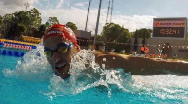 Olimpiyat ve Dünya Şampiyonu Güney Afrikalı yüzücü Chad Le Clos, Gloria Sports Arena'da hazırlanıyor