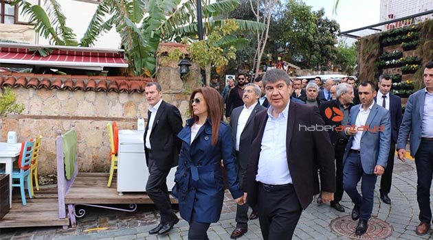 Önce babaya, sonra eşine