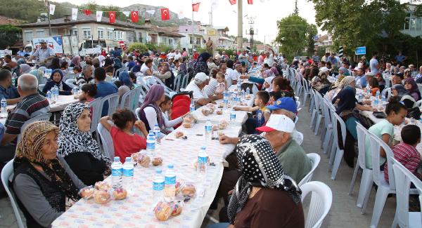 ÖNCE İFTAR SONRA TİYATRO