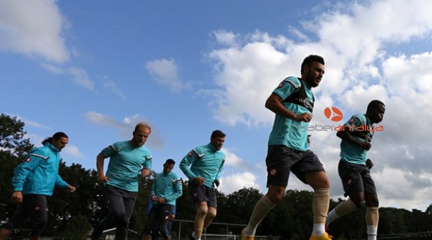 Osmanlıspor, Antalya'da çalışmalara başladı