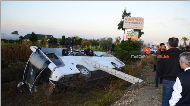 Otel servisi şarampole devrildi