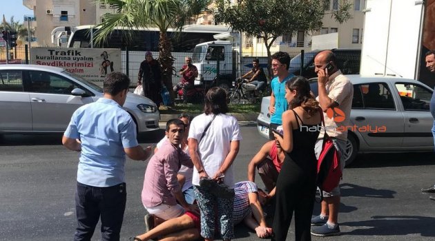 Otobüsün çarptığı Norveçli turist ağır yaralandı