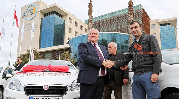 Otomobil talihlileri araçlarına kavuştu