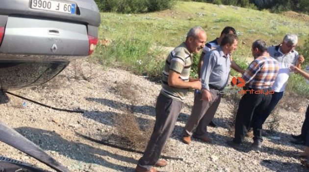 Otomobil yoldan çıkıp takla attı: 3 yaralı