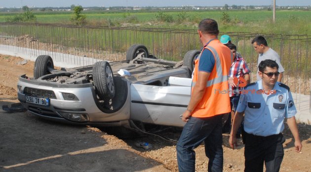 OTOMOBİLLER ÇARPIŞTI: 2 YARALI