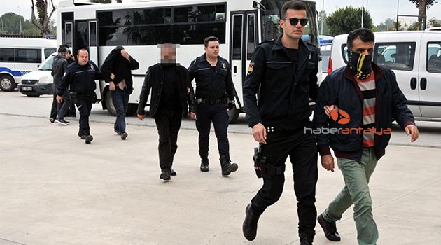 Otopark çetesine operesyon: 8'i polis 10 tutuklama