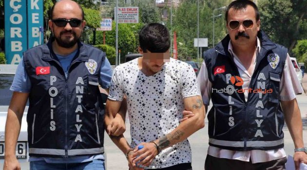 Oy kullanmaya giden vatandaşa seçim faresi şoku