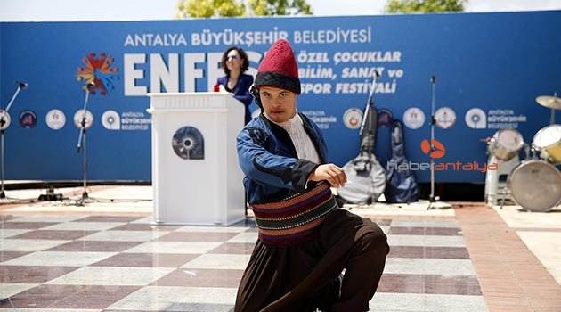 Özel çocuklar ENFEST'te buluştu