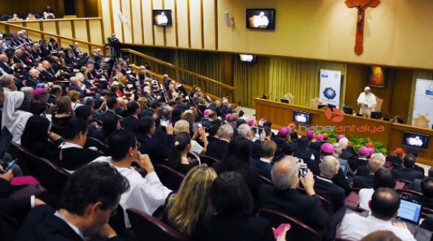Papa Francesco: Avrupa’da dinlerarası diyaloğa ihtiyaç var