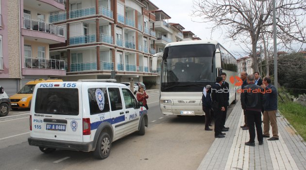 Park halindeki araçlara taşlı saldırı