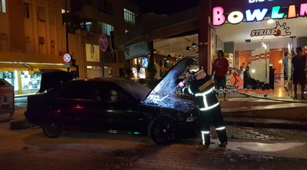 Park halindeki otomobilde yangın