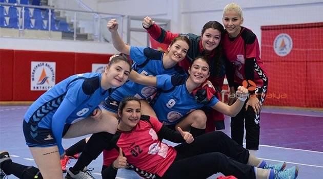 Paşa'nın Genç Melekleri lider