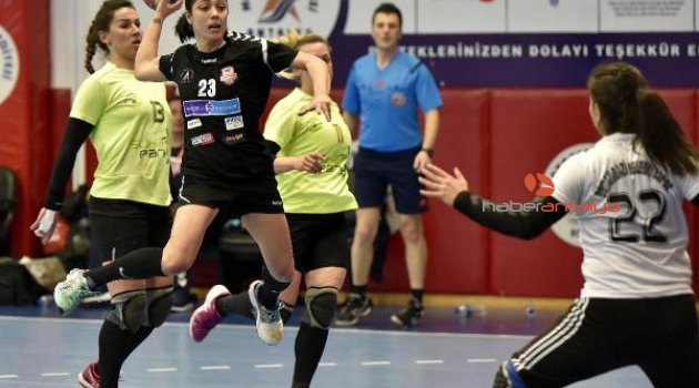 Paşa'nın Melekleri evinde galip