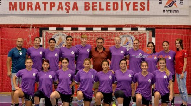 Paşa'nın Melekleri sezonu İstanbul'da açıyor
