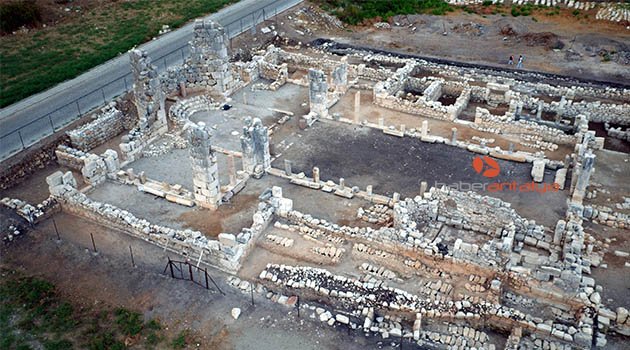 Patara Antik Kenti'nde bazilika ortaya çıkarıldı