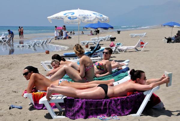 Patara Plajı Renklendi