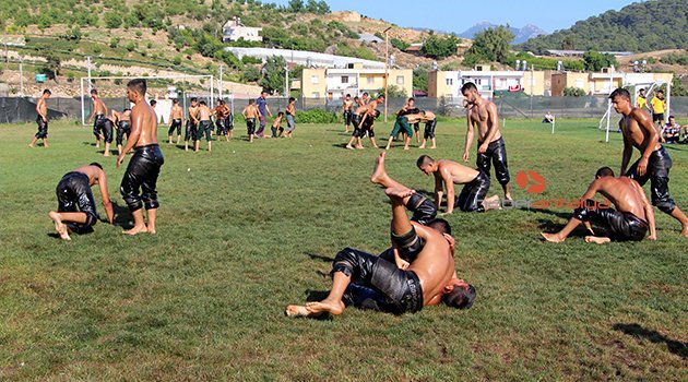 PEHLİVANLAR KIRKPINAR'A HAZIRLANIYOR