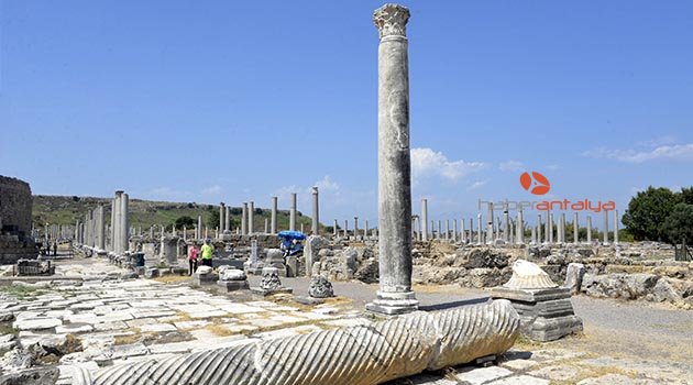 'Perge'de dikili bir sütunun olsun' sloganıyla kampanya