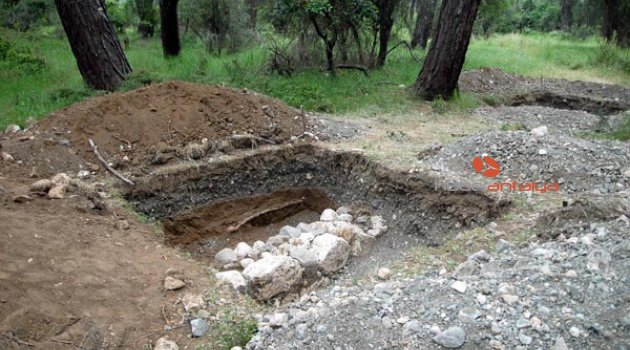Phaselis'te tarihi yapı ve insan iskeleti bulundu