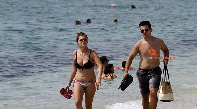 Plajlar turistlere kaldı