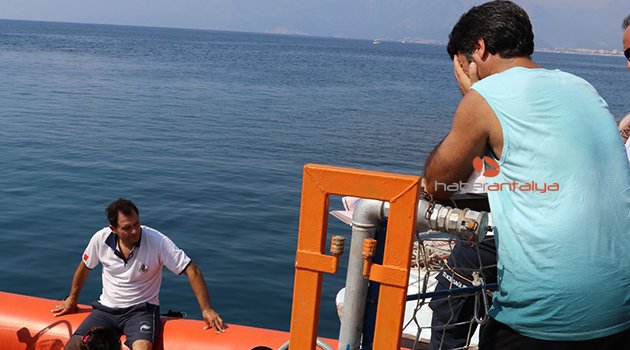  Polis, boğulan babasının kurtarma çalışmalarını gözyaşlarıyla izledi
