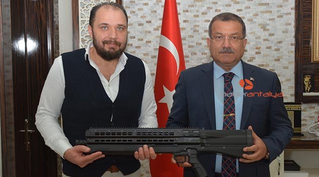 Polise çok amaçlı operasyon silahı