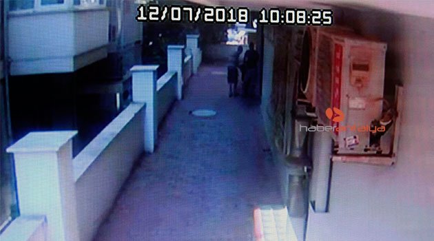 Polisin evinden battaniyeli çelik kasa hırsızlığı