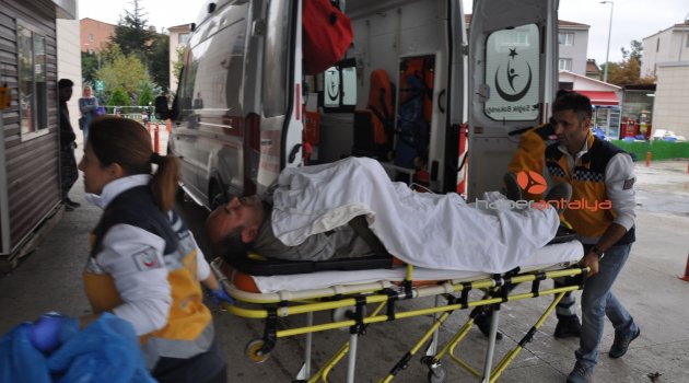 Pres makinasına sıkışan kolu koptu