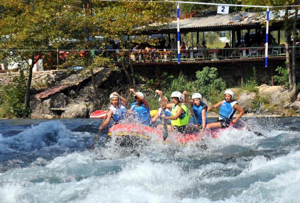 Raftingciler Antalya’da Yarışıyor