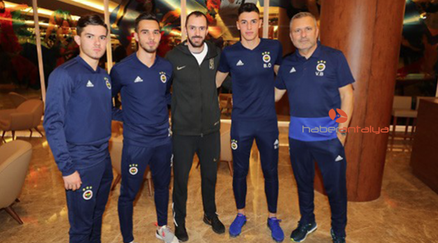 Ramil Guliyev, Fenerbahçeli futbolcuları ziyaret etti