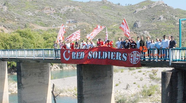 REDSOLDİERS’TEN ANLAMLI EYLEM