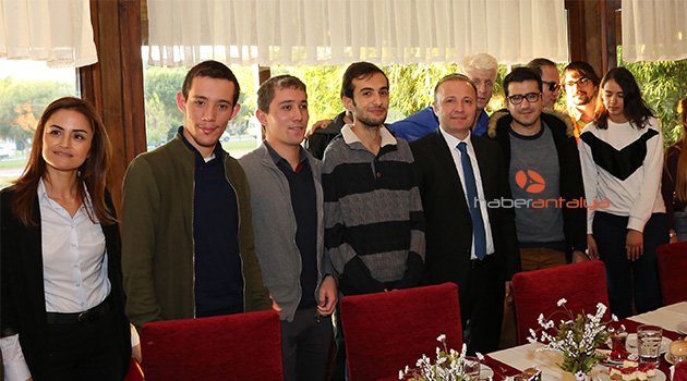Rektör Ünal, öğrencilerle buluştu