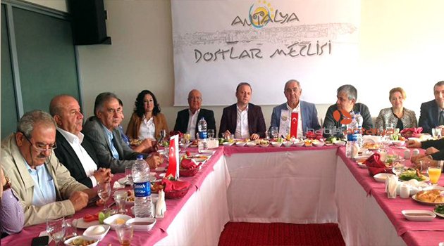 REKTÖR ÜNAL: ÜNİVERSİTE HASTANELERİ BORÇ BATAĞI İÇİNDE