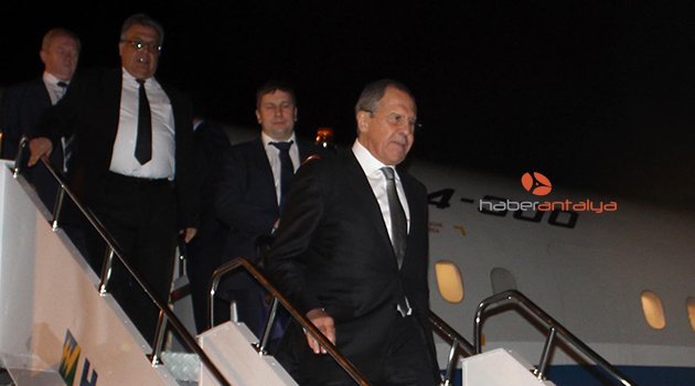RUS BAKAN LAVROV İLE ÇAVUŞOĞLU ALANYA’YA GELDİ