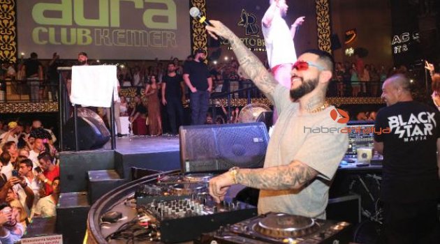 Rus şarkıcı Timati, Kemer'de konser verdi