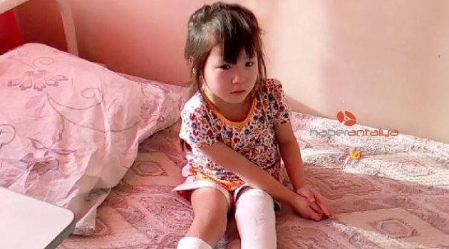 Rusya'daki uçak kazasının tek kurtulanı üç yaşındaki kız evine gidiyor