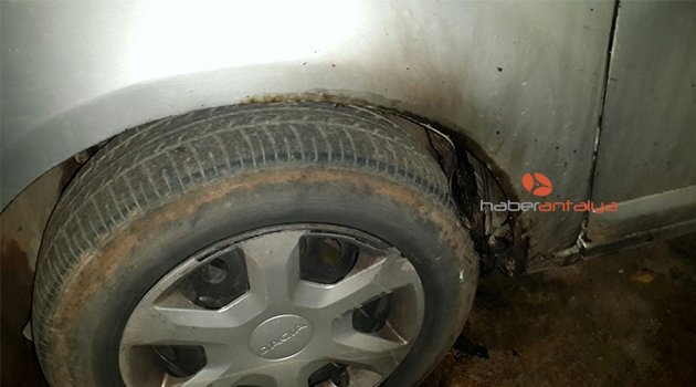 Sahibiyle tartıştığı otomobili ateş verdi