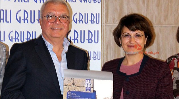 SALI GRUBU, İÇ MİMAR HAKAN KÜLAHÇI'YI DİNLEDİ
