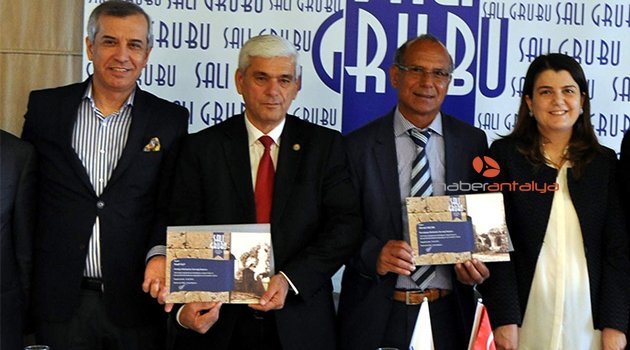 SALI GRUBU MUHTARLARI AĞIRLADI