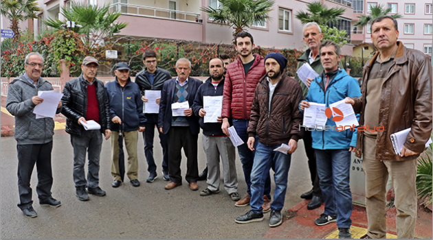 Salı günleri site içinde kuryeyi gören kaçacak yer arıyor