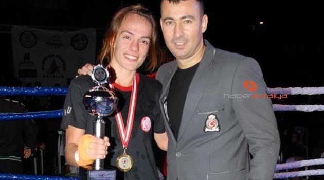 ŞAMPİYON İRLANDA'YA GİDİYOR