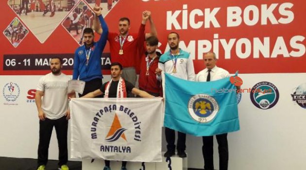 Şampiyon Muratpaşa'dan