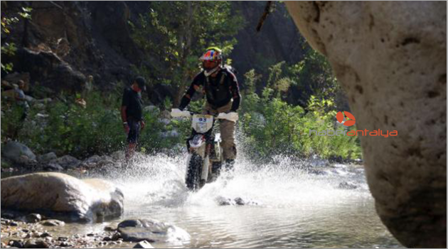 Sea to Sky Enduro'da Kanyon etabı tamamlandı