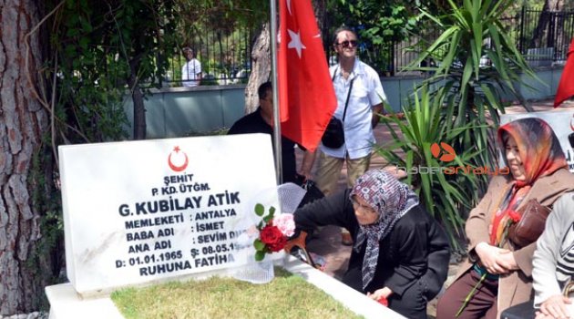 ŞEHİT ANNESİNİN BURUK ANNELER GÜNÜ