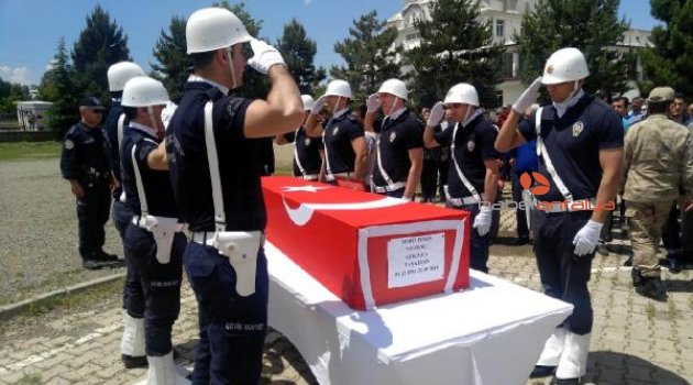 Şehit polis memuru, son yolculuğuna uğurlandı