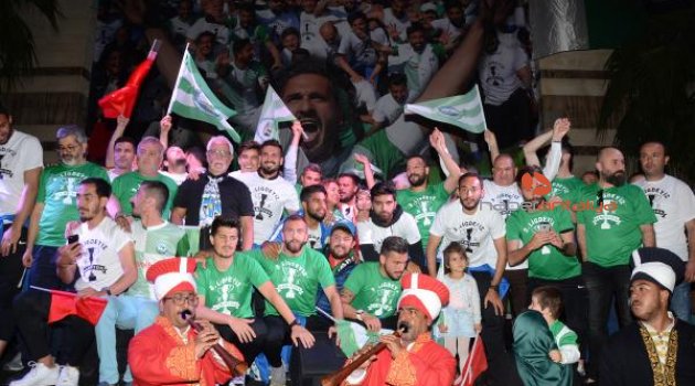Serik Belediyespor'a coşkulu karşılama