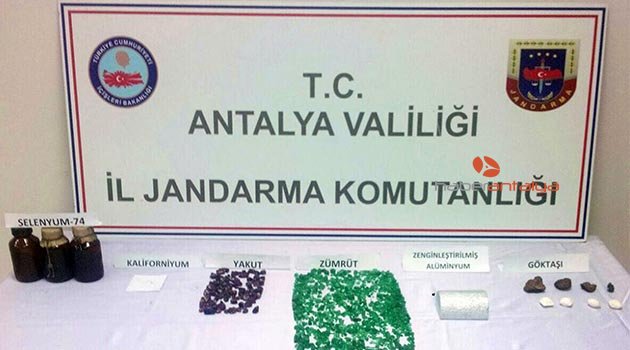 Serik&#039;te 23 milyon dolarlık değerli taş ve tehlikeli madde ele geçirildi