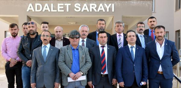 Sivas'ta Mhp'lilerden Ak Parti Mitingiyle İlgili Suç Duyurusu